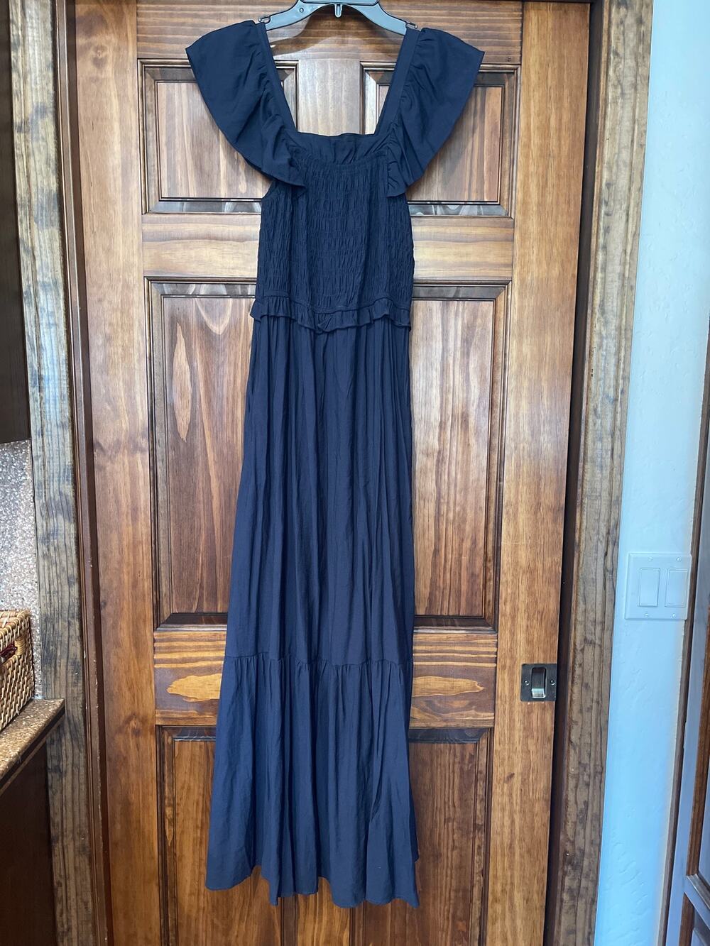 Moon River smocked maxi dress navy M